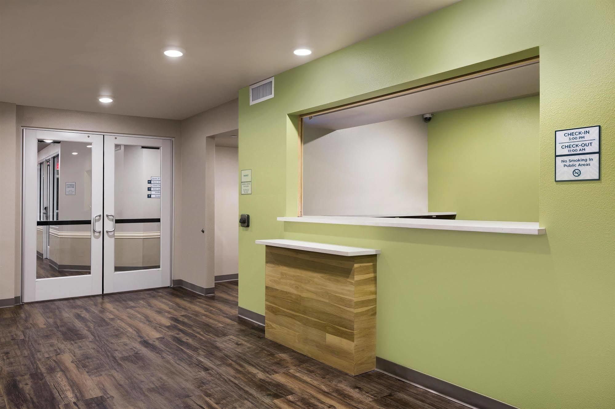 Woodspring Suites Houston Iah Airport Humble Exterior foto